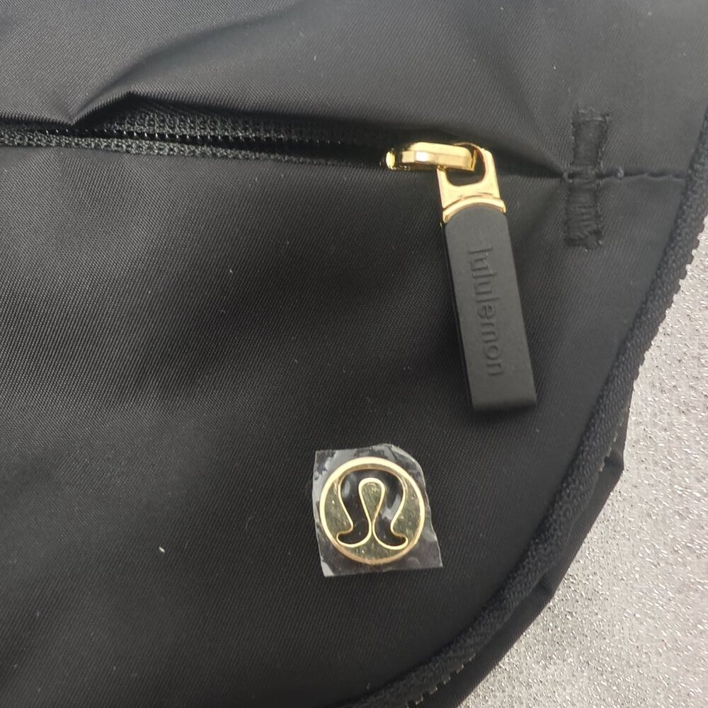 lululemon athletica Black Crossbody Bag - Picture 4 of 7